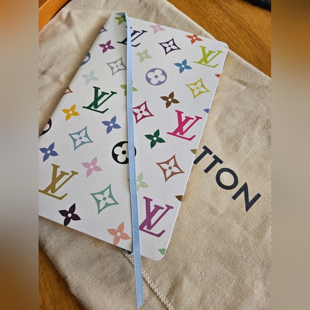 Louis vuitton 2025 Murikami Jane Notebook - Picture 9 of 10
